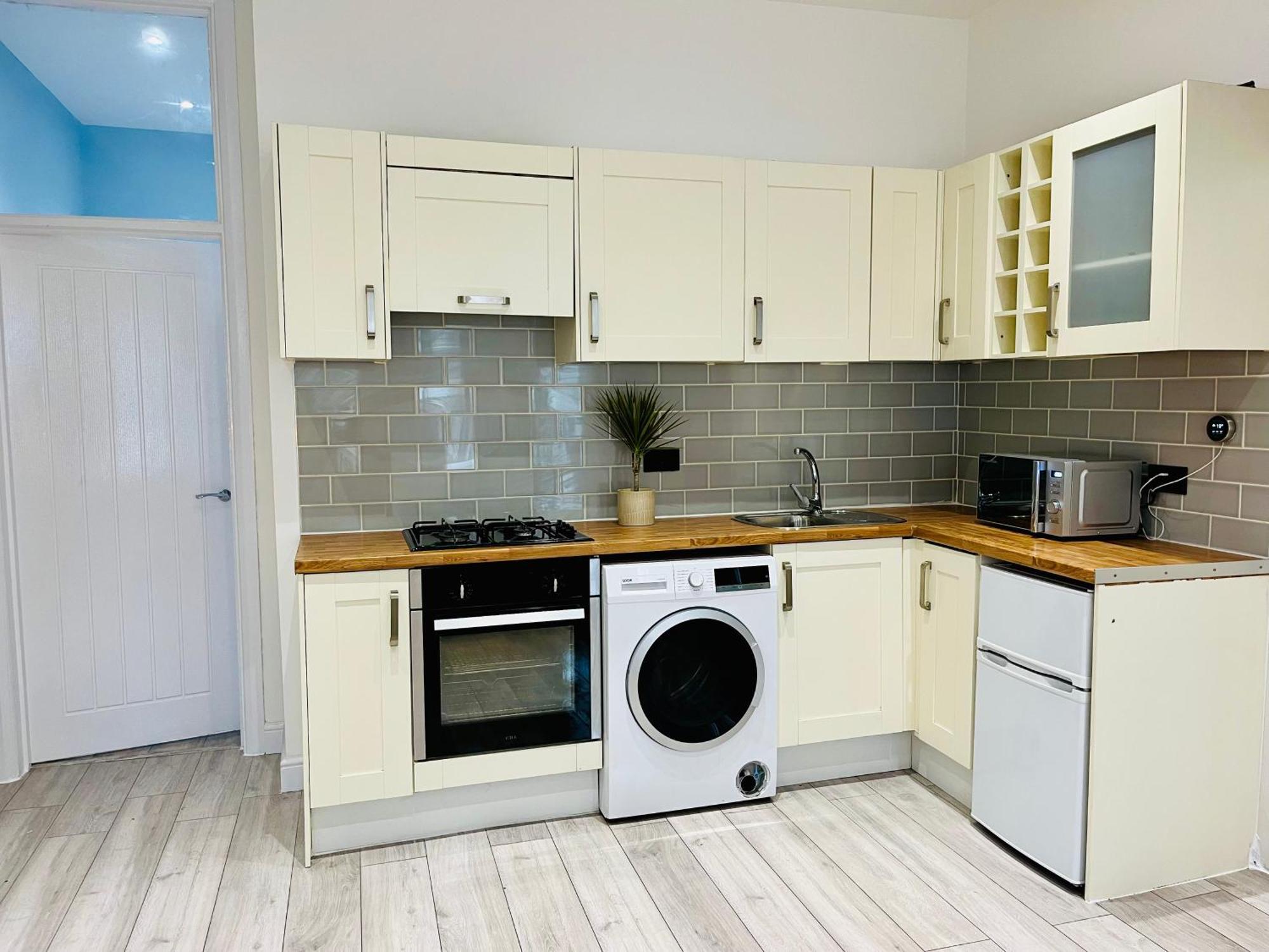 Modern Flat With Garden- 10Min Uber To Harry Potter Studios Watford  Zewnętrze zdjęcie